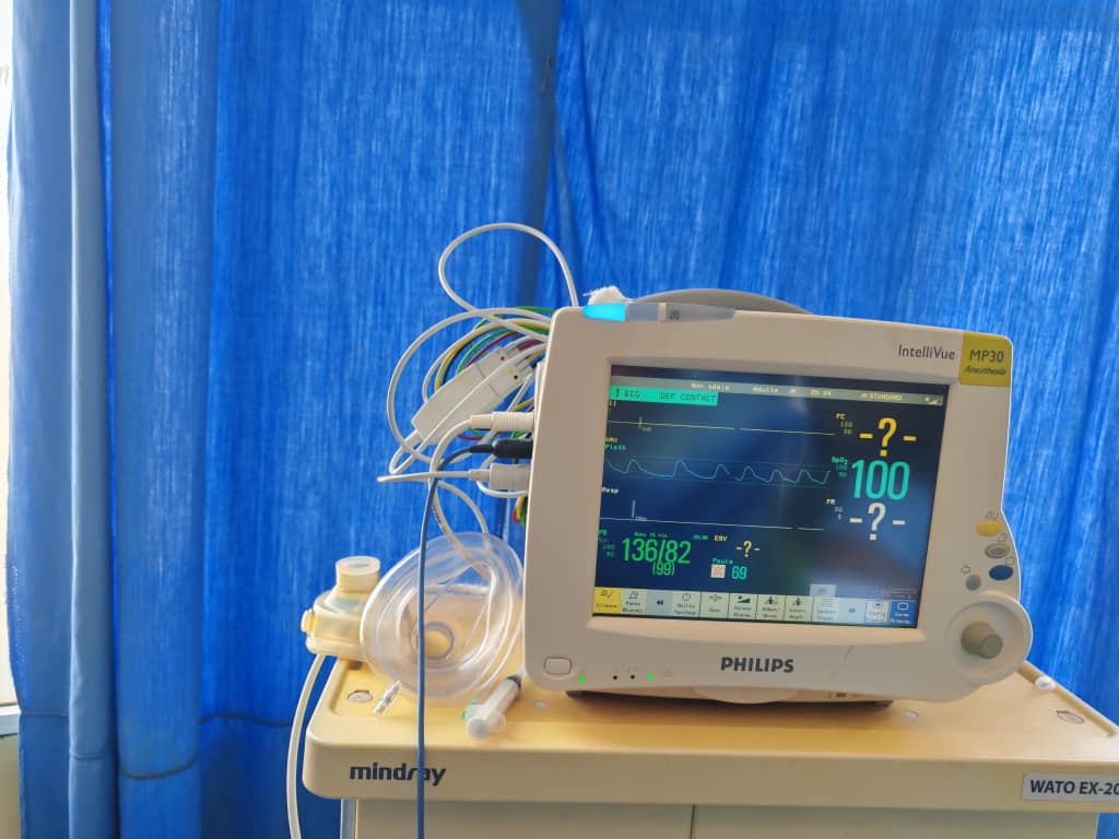 PHOTO-2025-12-24-15-24-53-3 Photos d'utilisation du Don de l'ASCUB-E à l'Hôpital Prince Régent Charles à BUYENZI - BUJUMBURA- BURUNDI