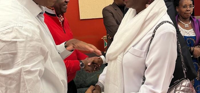 IMAGE-40-700x326 Deuxième édition : Soirée de Bienfaisance  pour récolter les fonds et envoyer le matériel médical en état d'utilisation dans les hôpitaux du Burundi